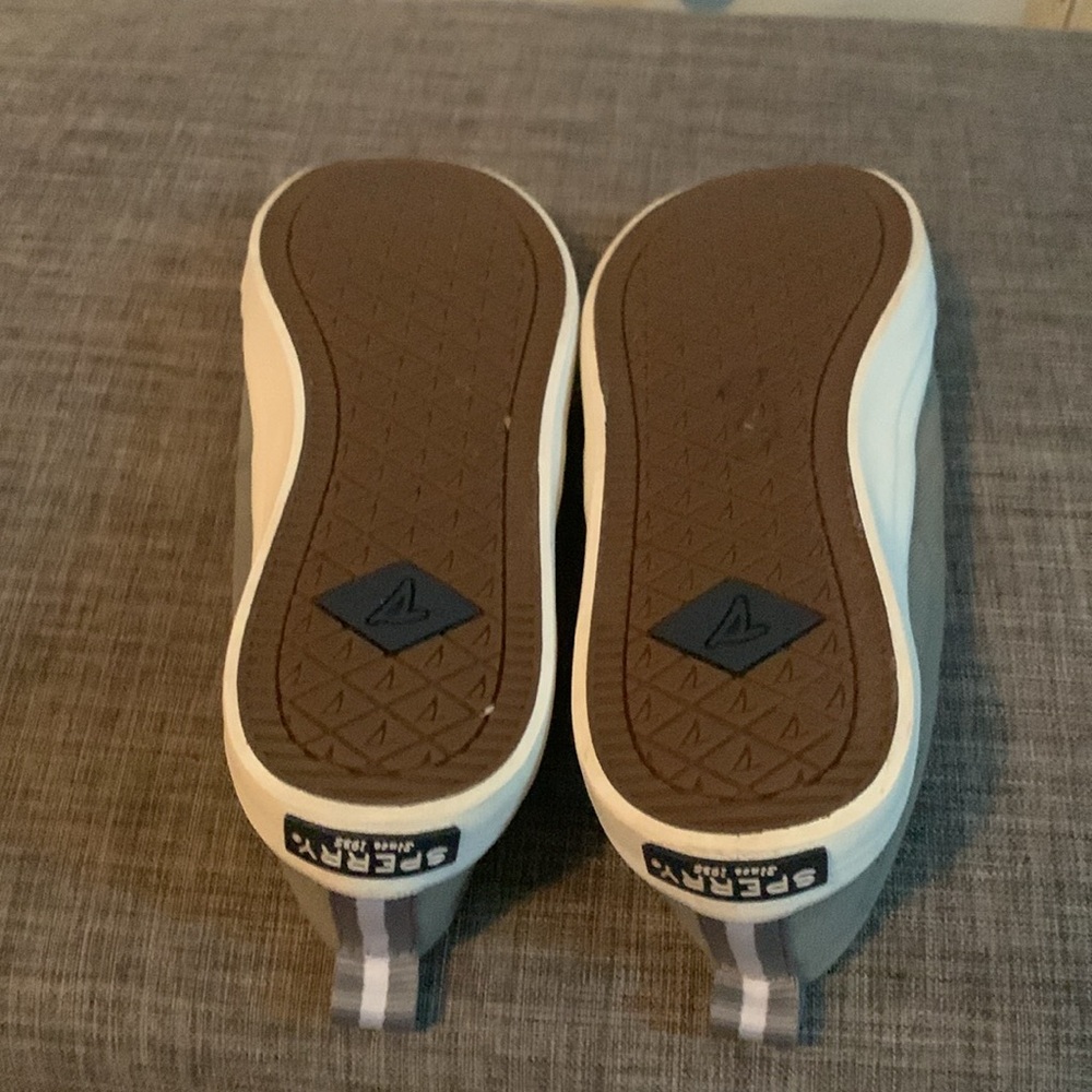Sperry Women's Gray Canvas Sneakers - Picture 5 of 5